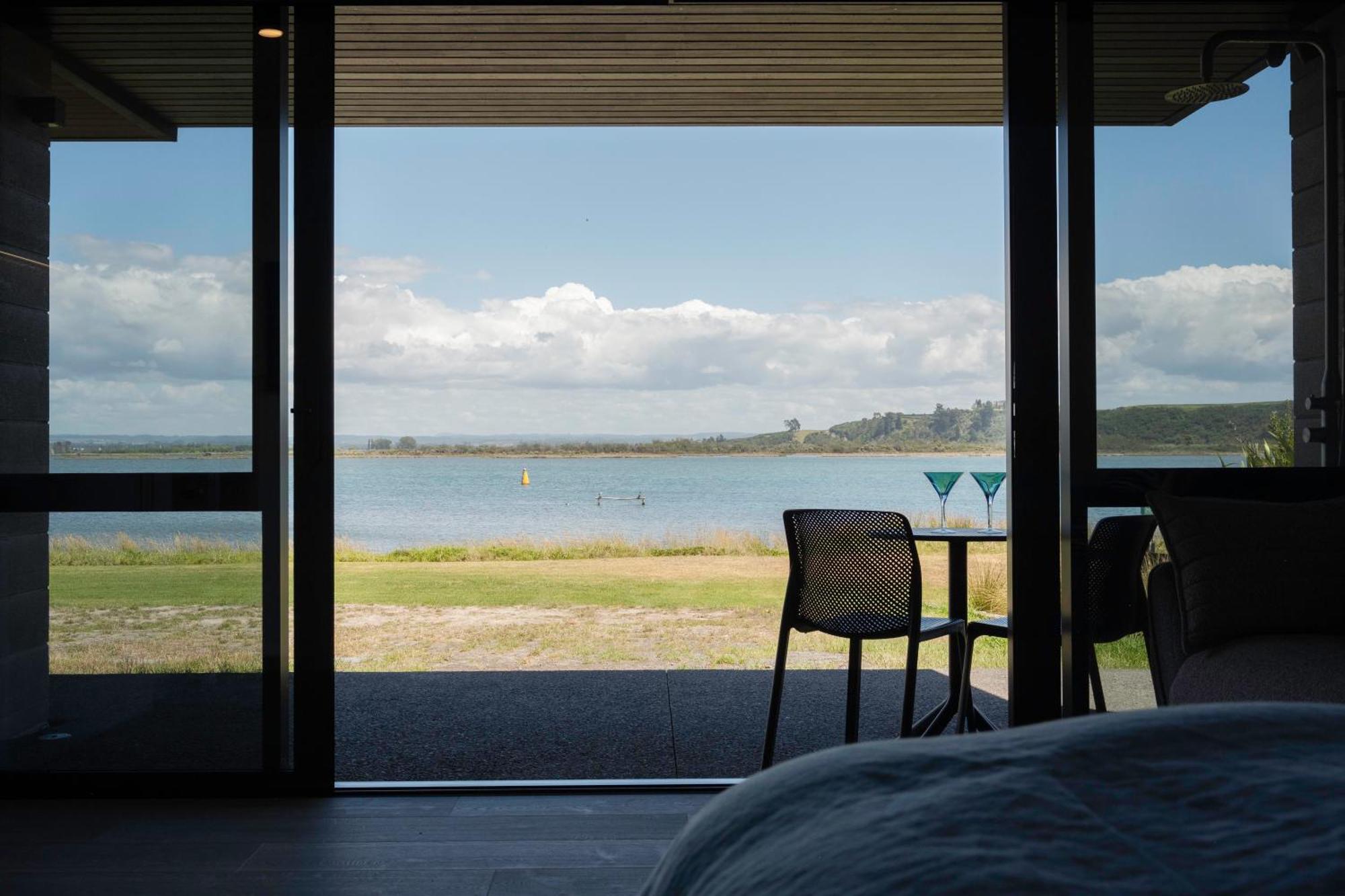 Pukehina Estuary Sunset Views Townhouse & Studio エクステリア 写真