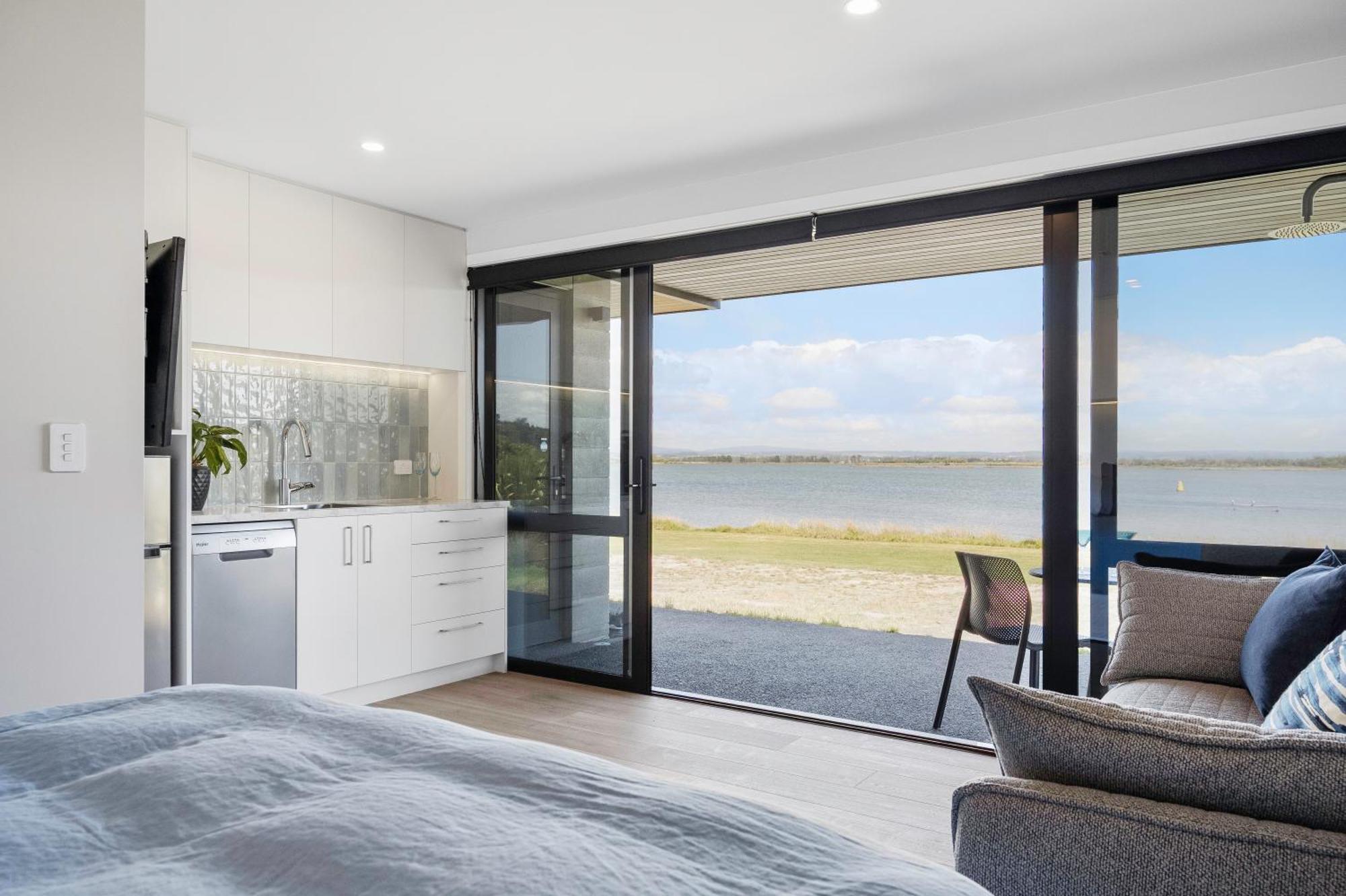 Pukehina Estuary Sunset Views Townhouse & Studio エクステリア 写真
